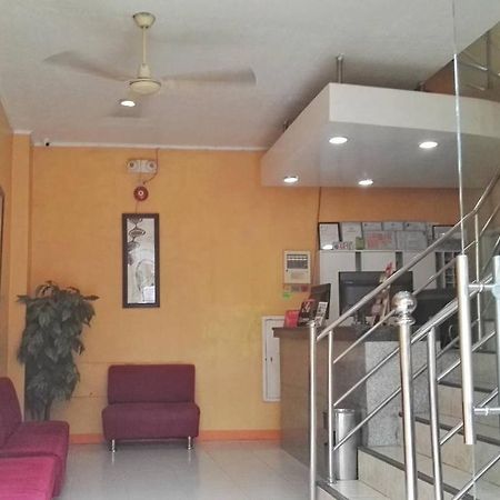 Ukl Ever Hotel Laoag Camera foto